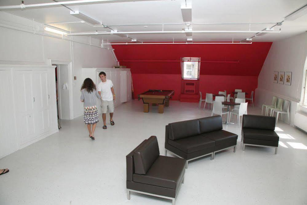 The Grey Nuns Residence By Concordia University มอนทรีอัล ภายนอก รูปภาพ